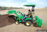 John Deere Unveils Next-Gen Utility Tractors