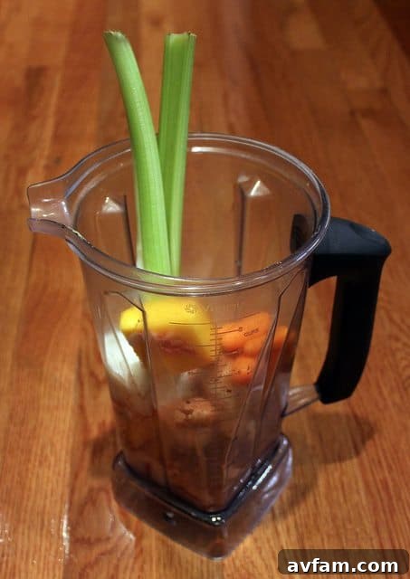 Preparing a Nutritious Vitamix Green Smoothie Vitamix Green Smoothie