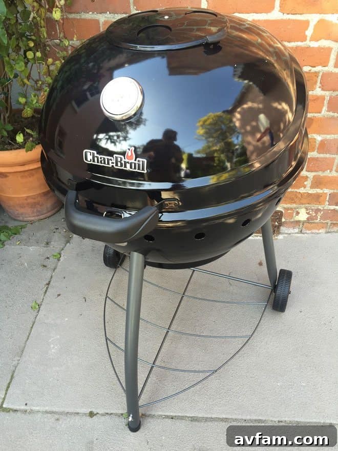 Char-Broil Kettleman Grill - A detailed view of the charcoal grill.