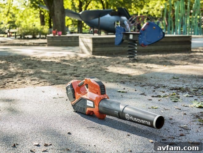 Husqvarna 536LiB battery blower, powerful and quiet