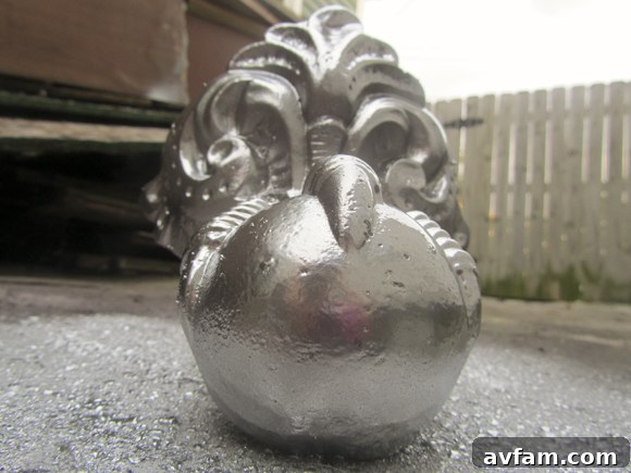 Close-up of Chromed Clawfoot Tub Foot clawfootChromedCloseup.jpg