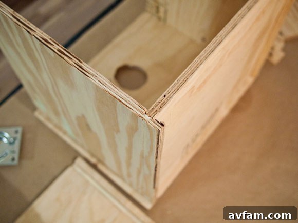 Assembling the record crate with strong joints