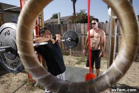 Setting up a versatile CrossFit home gym for effective workouts. Transform your space into a functional CrossFit home gym with essential equipment for strength, conditioning, and high-intensity workouts.