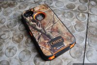 Protect Your iPhone with Real Tree Camo Otterbox Defender