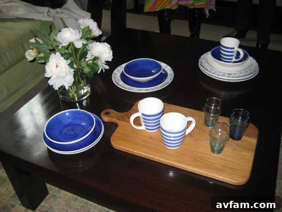 HomeMint Dishes Display HomeMint Dinnerware Collection