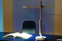 Jake Dyson’s CSYS LED Desk Lamp: Precision Lighting Reimagined