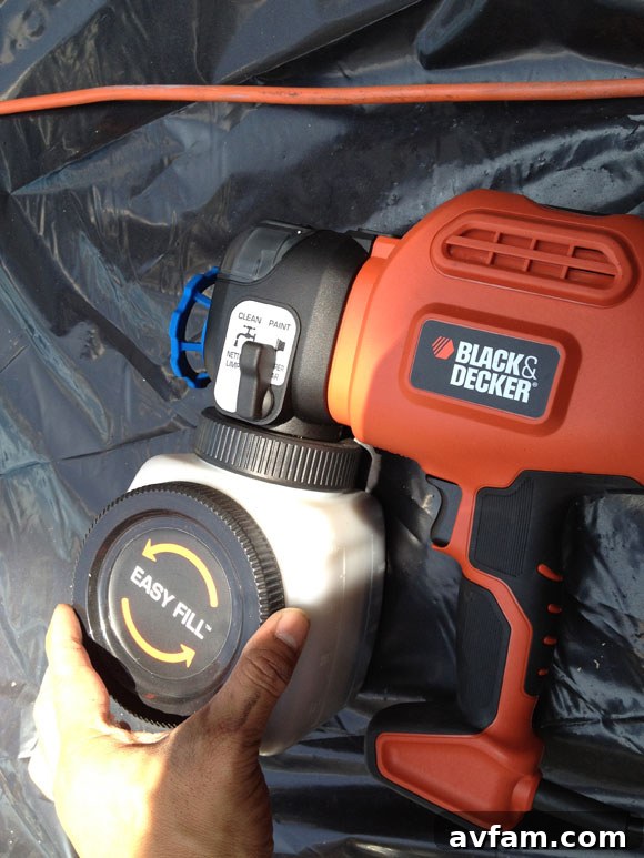 Easy Fill Spray Gun Easy Fill Feature of Black & Decker Spray Gun