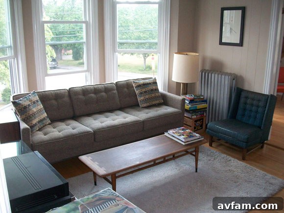 Mid-Century Modern Living Room Design with Clean Lines and Warm Tones