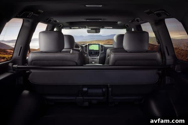 Land Cruiser Action Shot Toyota Land Cruiser Heritage Edition - Dynamic Shot