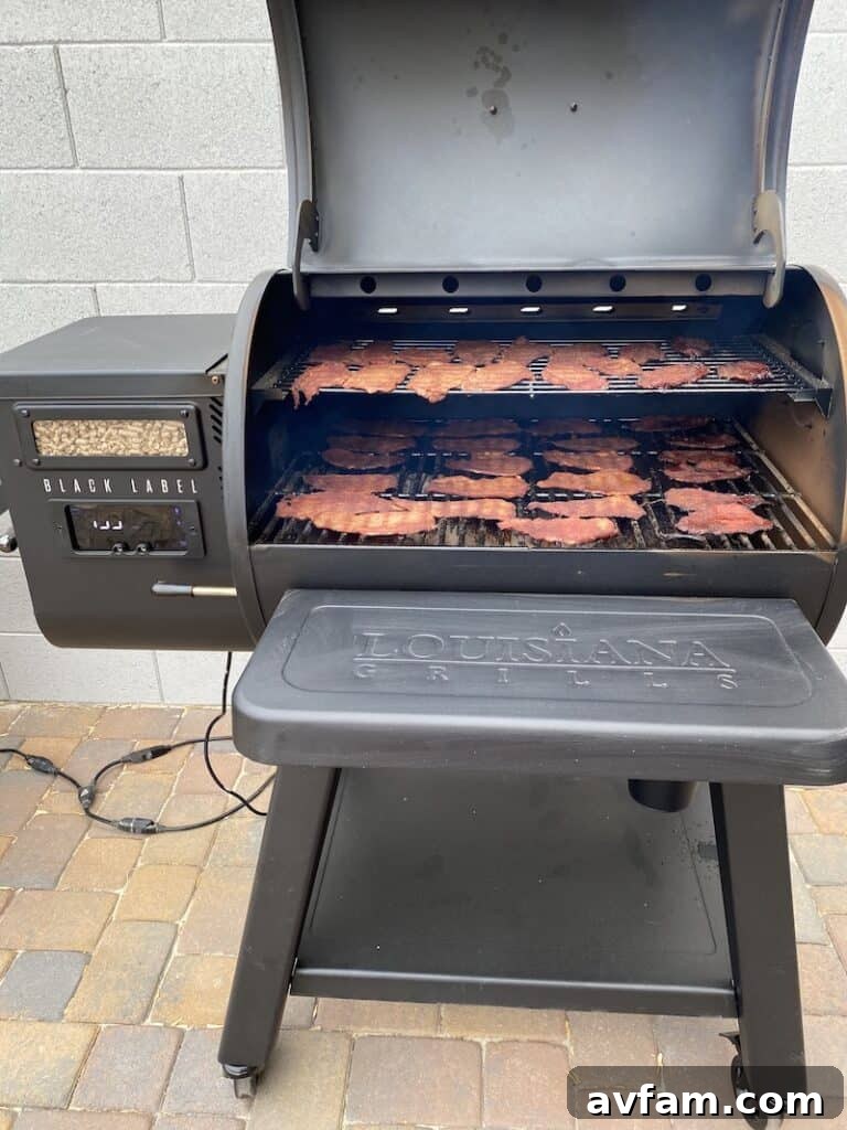Louisiana Grills Black Label 800 Cooking Space Cooking Capacity of Black Label 800