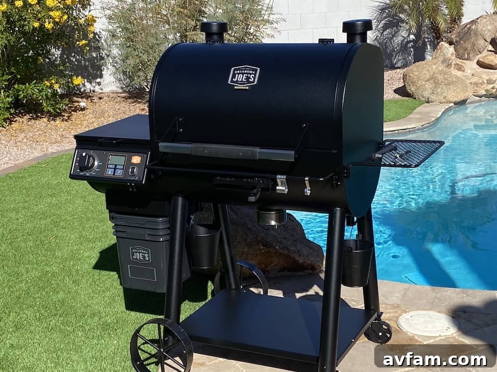 Oklahoma Joe's Rider DLX Pellet Grill Oklahoma Joe's Rider DLX Pellet Grill - Overview