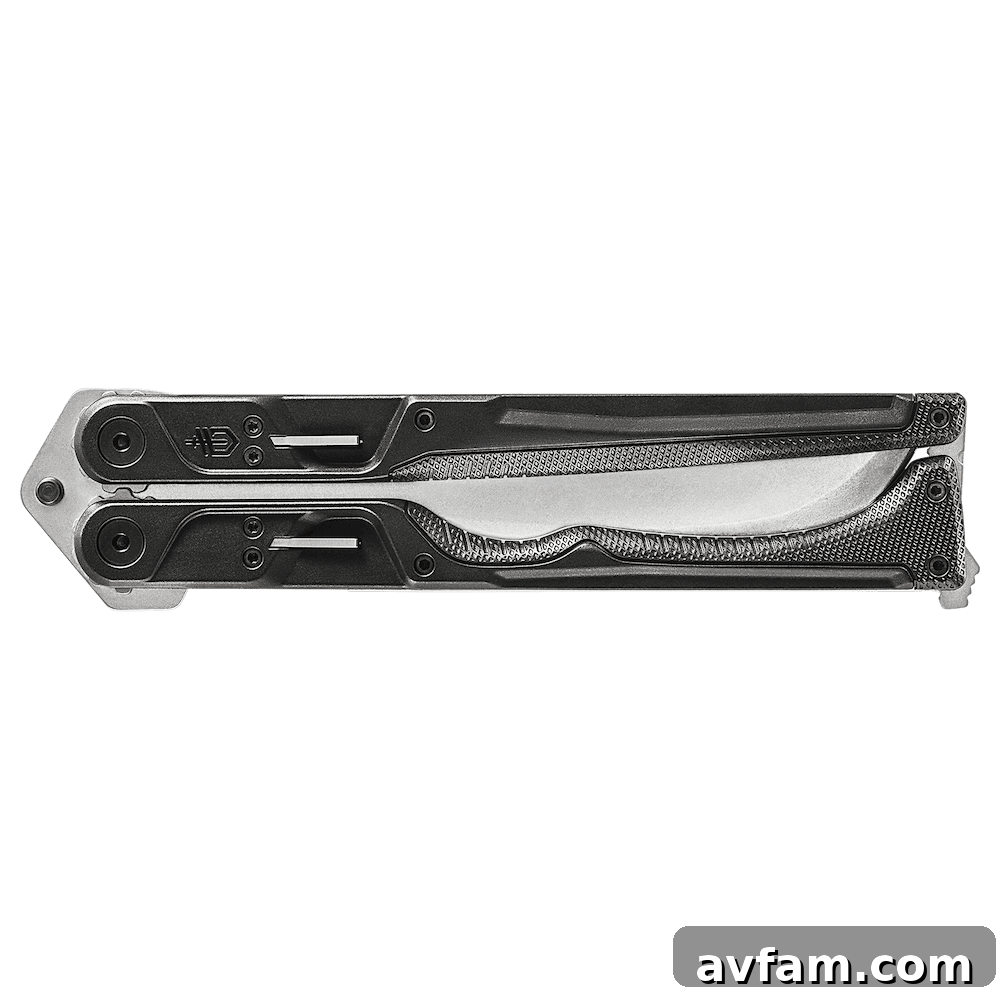 Side view of the Gerber Doubledown folding machete