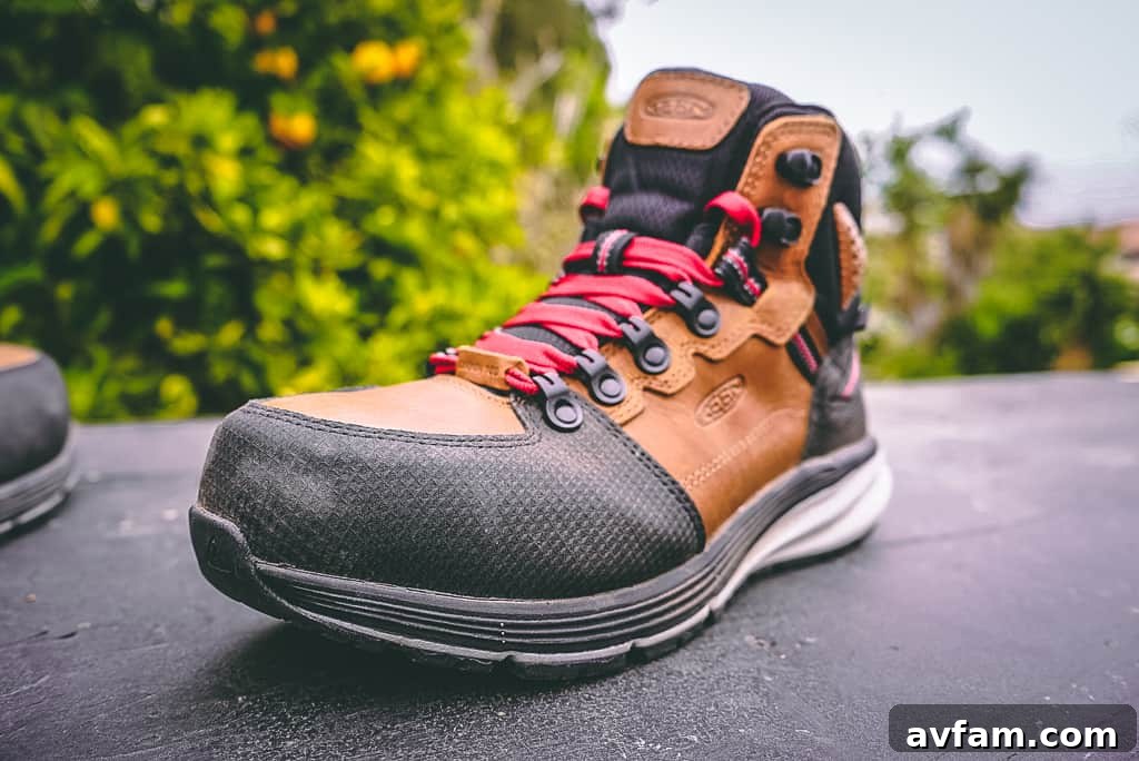 Keen Red Hook boot with emphasis on stitching