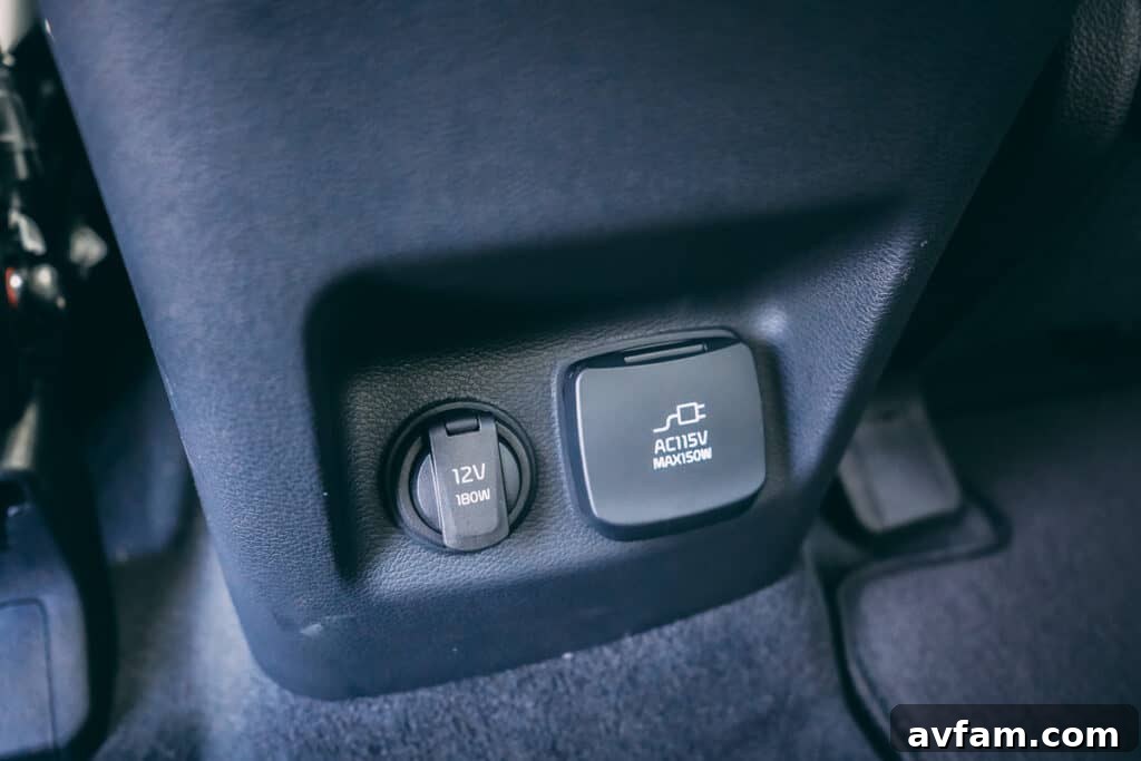 2021 Kia Telluride second-row USB charging ports