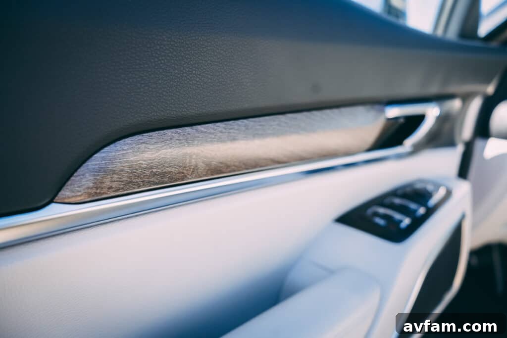2021 Kia Telluride cup holders and storage