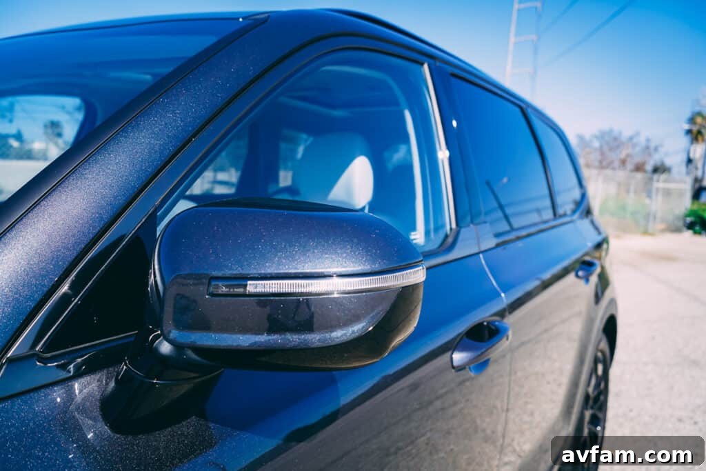 2021 Kia Telluride front grille and LED headlights