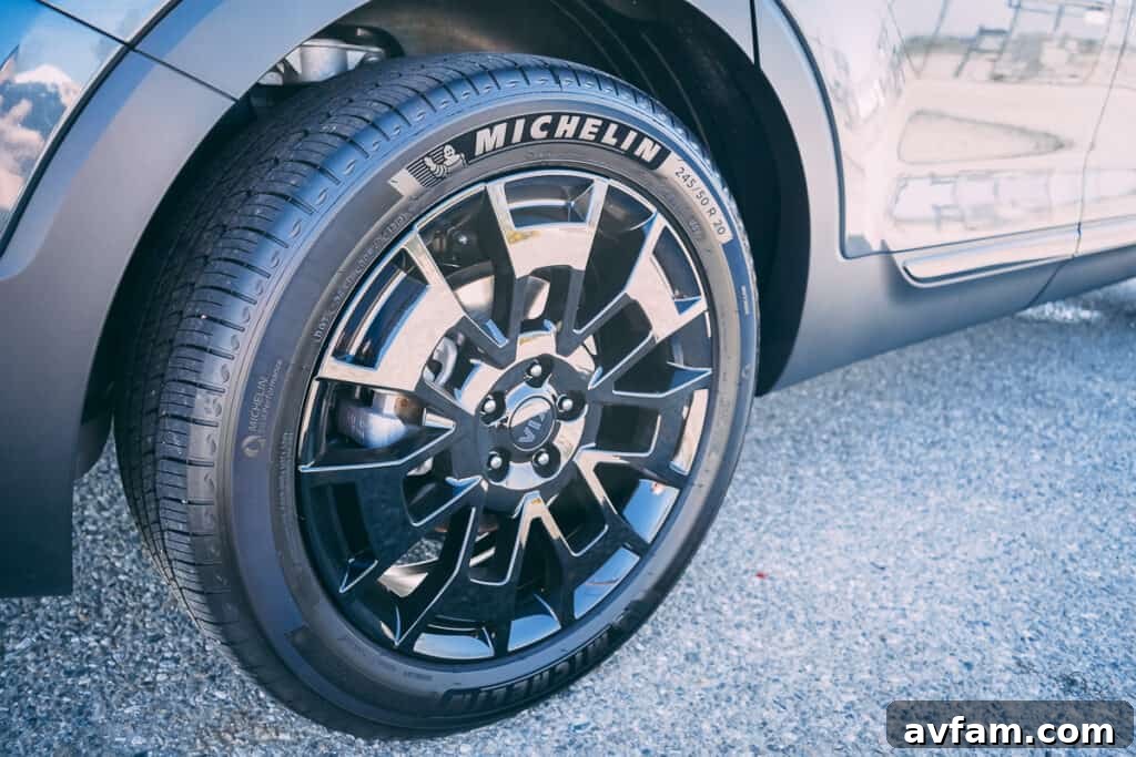 Telluride rear bumper and exhaust details
