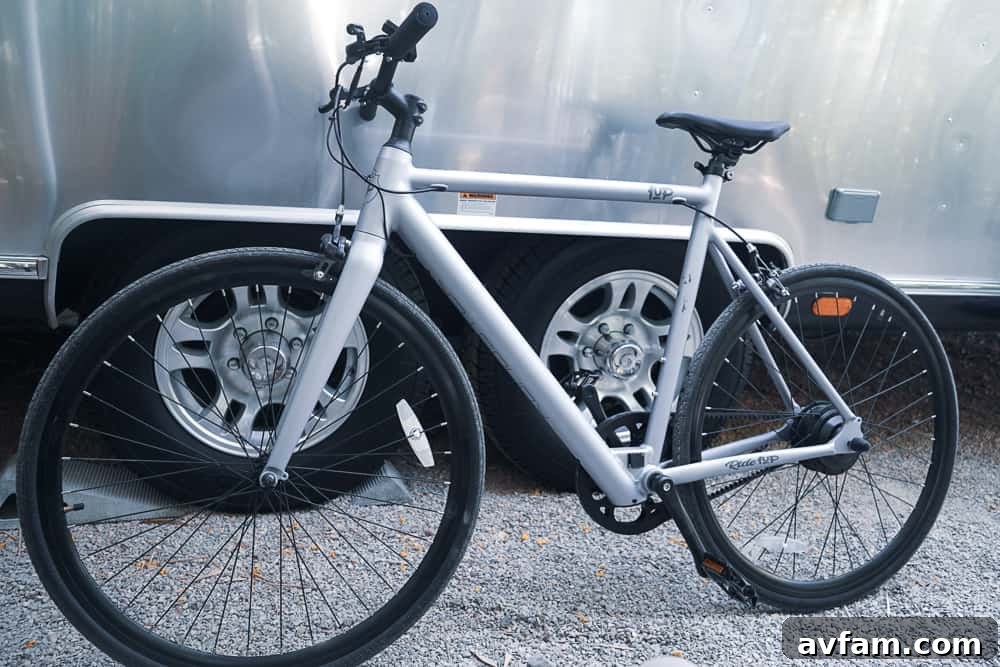 Side view of Ride1Up Roadster V2 showcasing its traditional frame