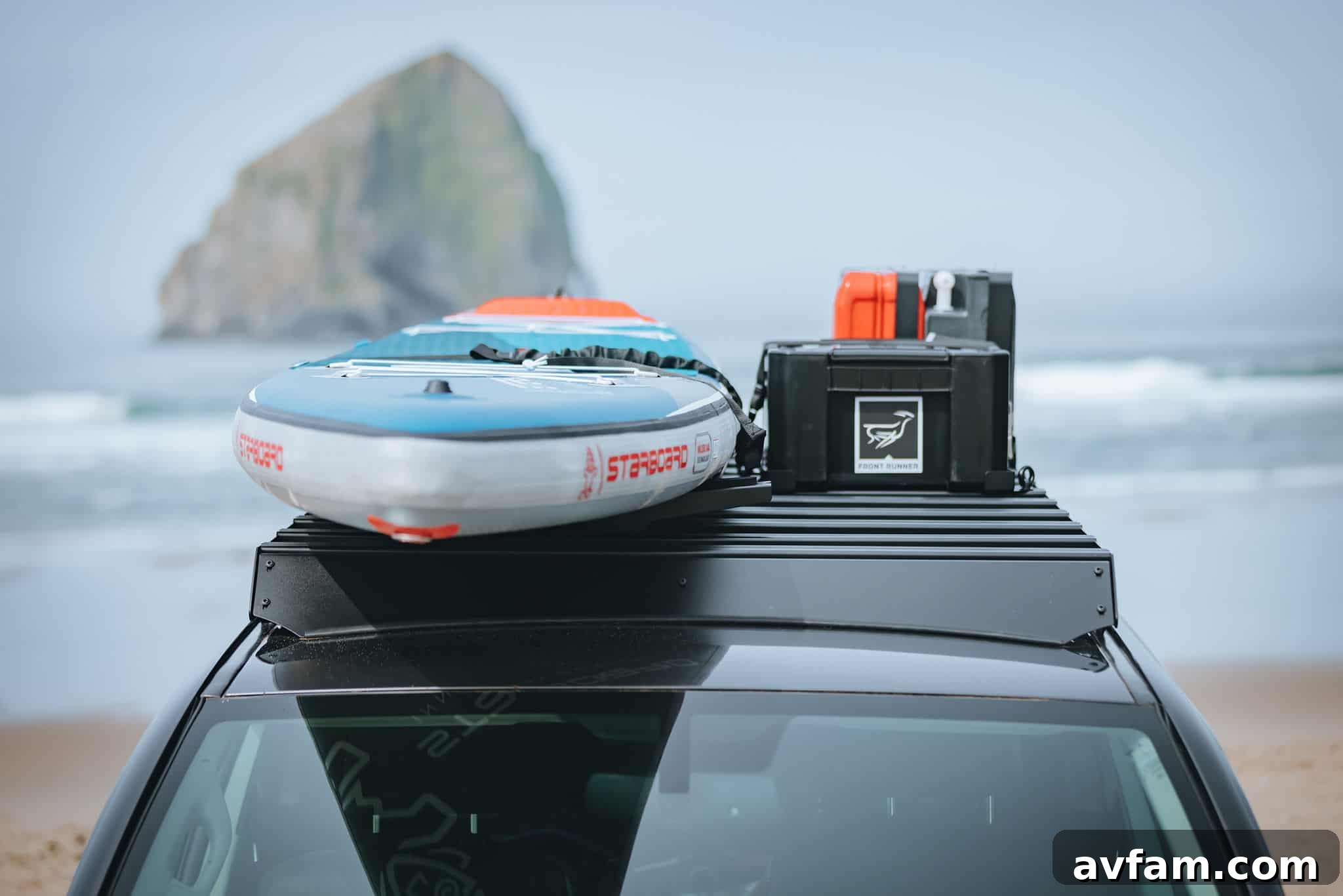 Slimsport low profile detail Close-up of the Front Runner Slimsport roof rack's sleek, low profile design