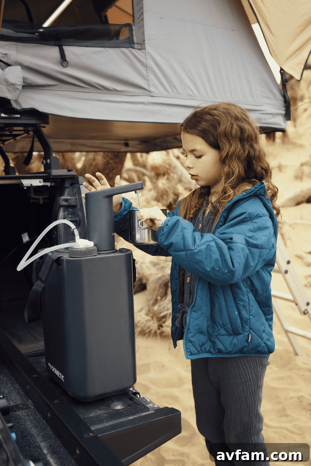 Dometic Go Hydration Water Jug features