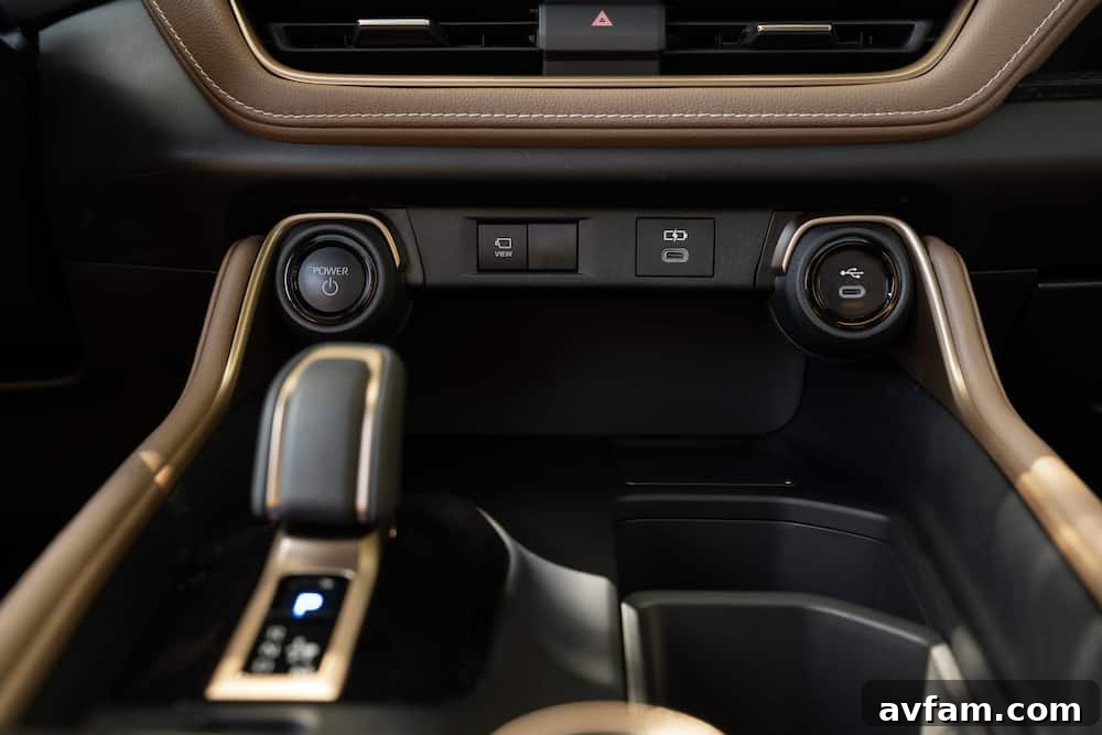 Grand Highlander Rear USB