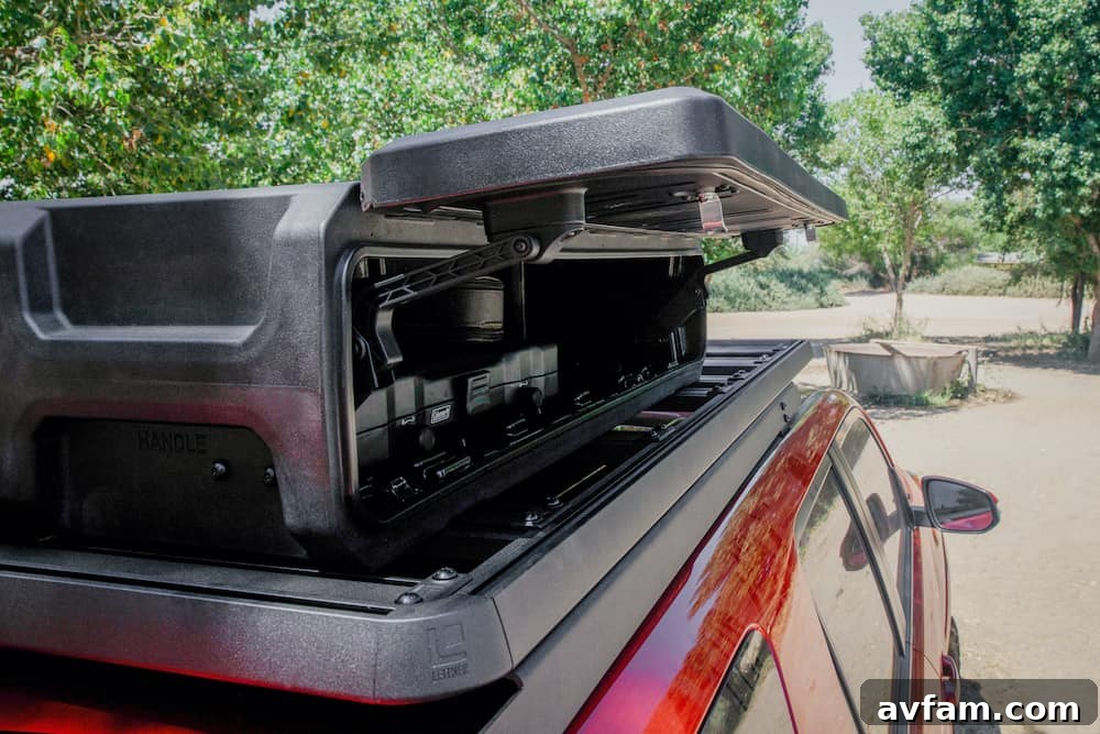 GearPOD ROOF Side Access Leitner GearPOD ROOF with its side-opening lid, showcasing easy access to stored items.