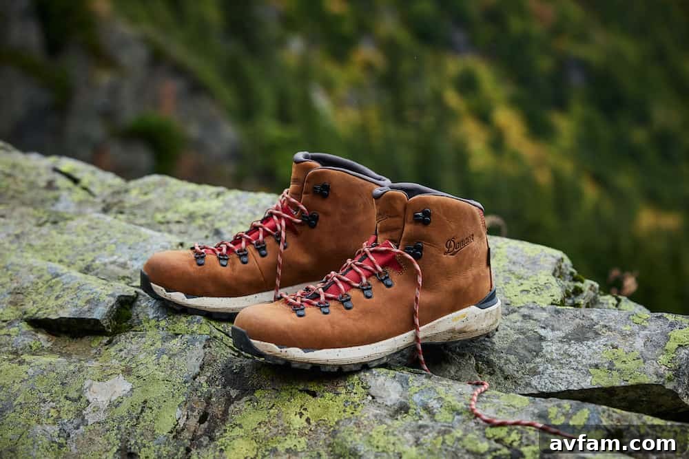Close-up of the Danner Crag Rat EVO's toe cap and sole design.