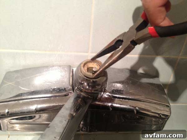 remove-faucet-collar-delta
