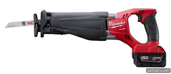 Milwaukee M18 FUEL Sawzall with Red Lithium-Ion XC battery