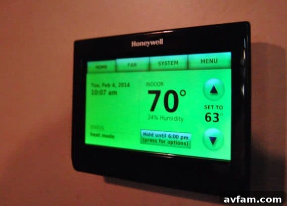 Honeywell Thermostat: Intuitive Control Honeywell Thermostat at IBS: Smart Home Integration