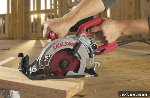 SKILSAW SHD77M-02 magnesium worm drive saw for contractors and DIYers