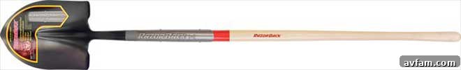 RAZOR-BACK SuperSocket shovel with Power-Step feature, showcasing its reinforced socket and heavy-duty blade for tough digging