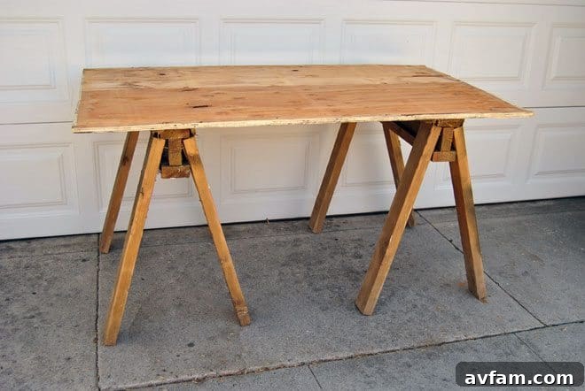 build-sawhorse-table-main