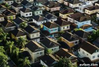 4 Questions Active Adults Ask When Choosing the Right Neighborhood